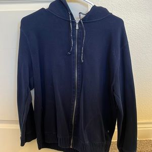 Liz wear Jeans sweater